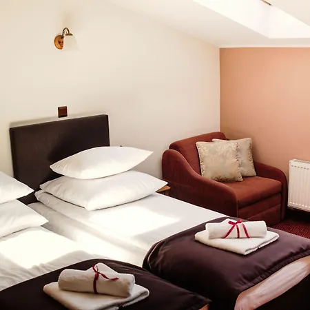 Eden Hotell 3*