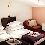 Eden Hotel 3*